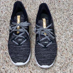 Nike air max sneakers size 7